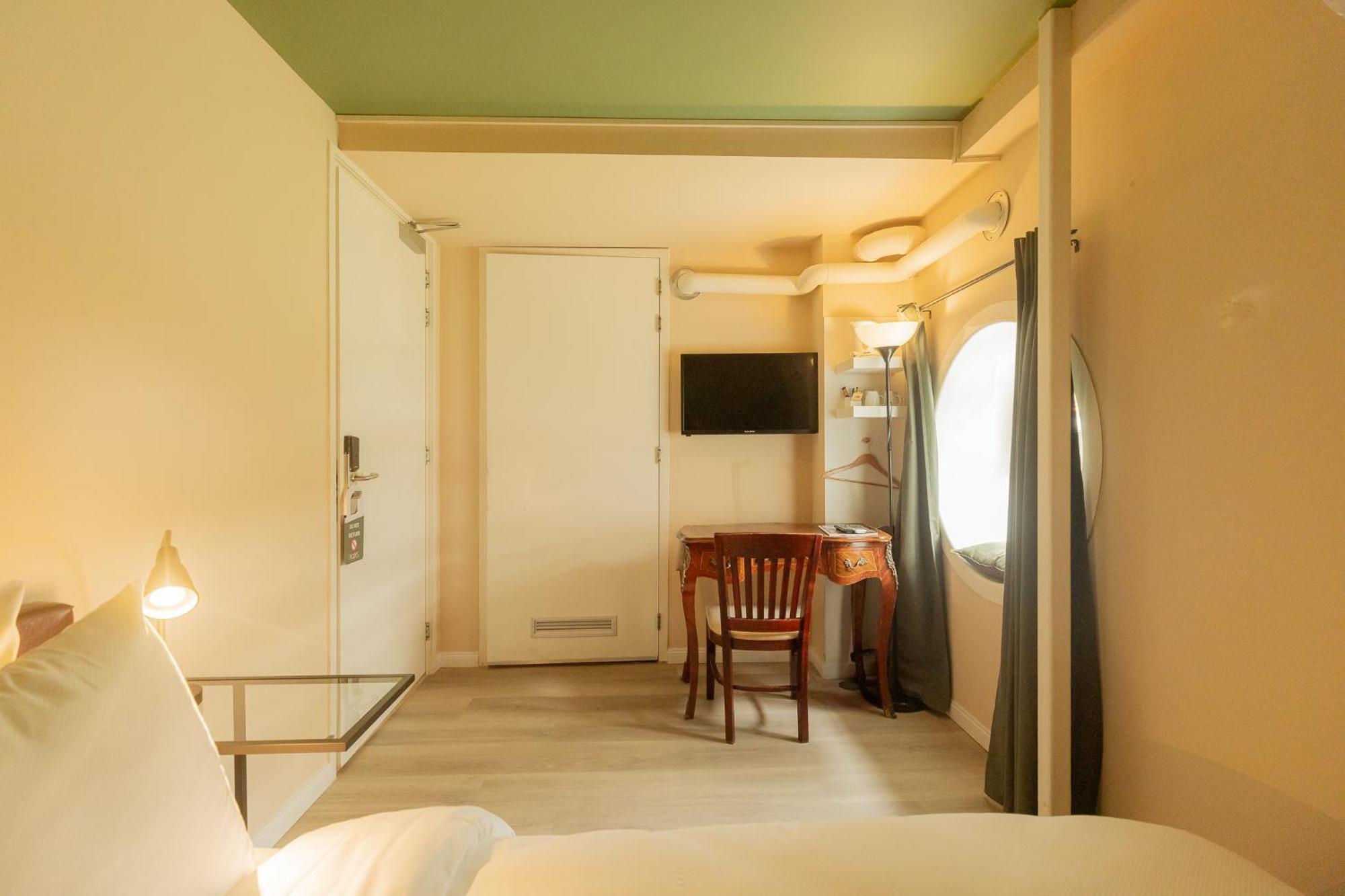 FLOATS by H2OTEL Rotterdam Bagian luar foto