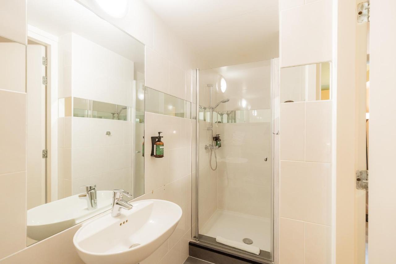 FLOATS by H2OTEL Rotterdam Bagian luar foto